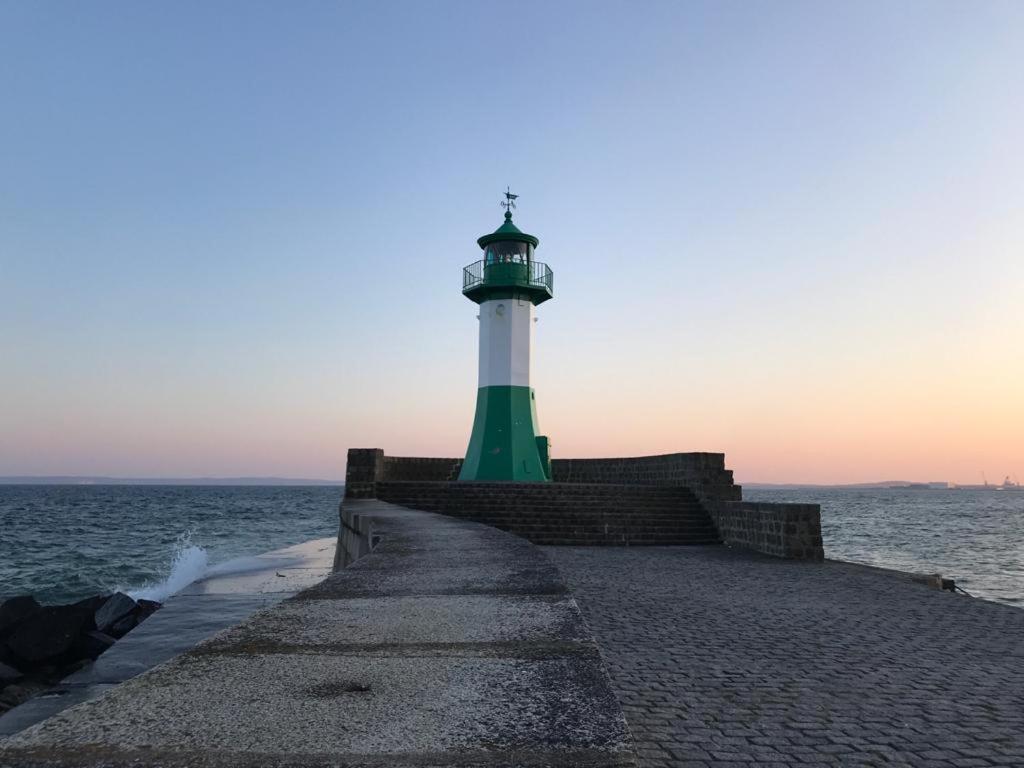 Sonnige Souterrain-Ferienwohnung Sassnitz Kültér fotó